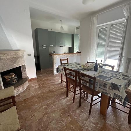 Appartamento Casa Vacanze Монтезільвано Екстер'єр фото